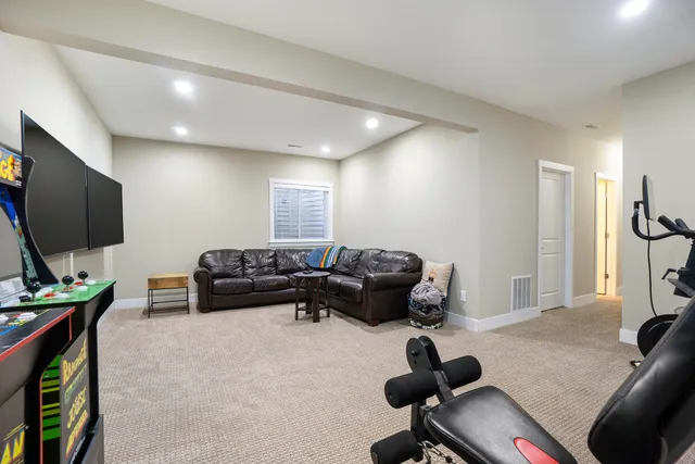 $699,995 | 7656 Canyon Drive, Kalamazoo, MI 49009