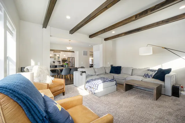 $699,995 | 7656 Canyon Drive, Kalamazoo, MI 49009