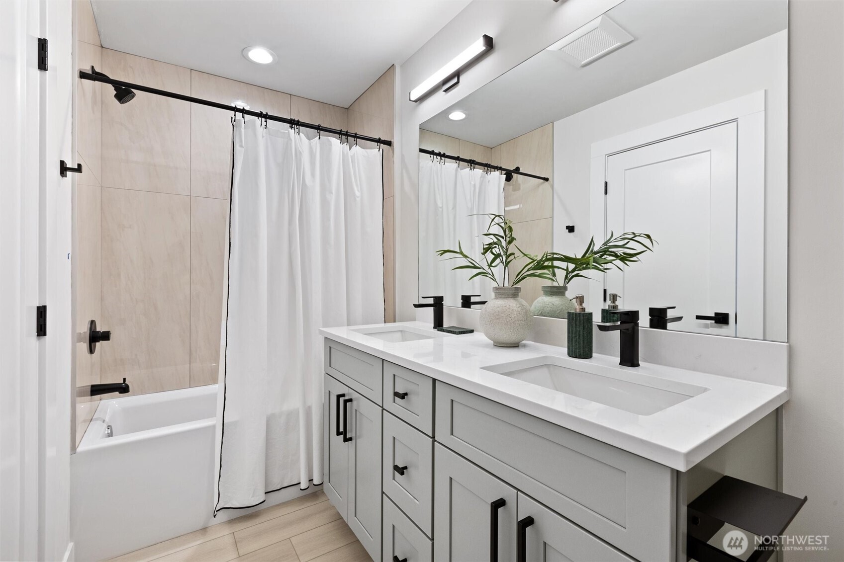 7103 210th Street Southwest, Unit B Edmonds, WA 98026 - Photo 30 of 40