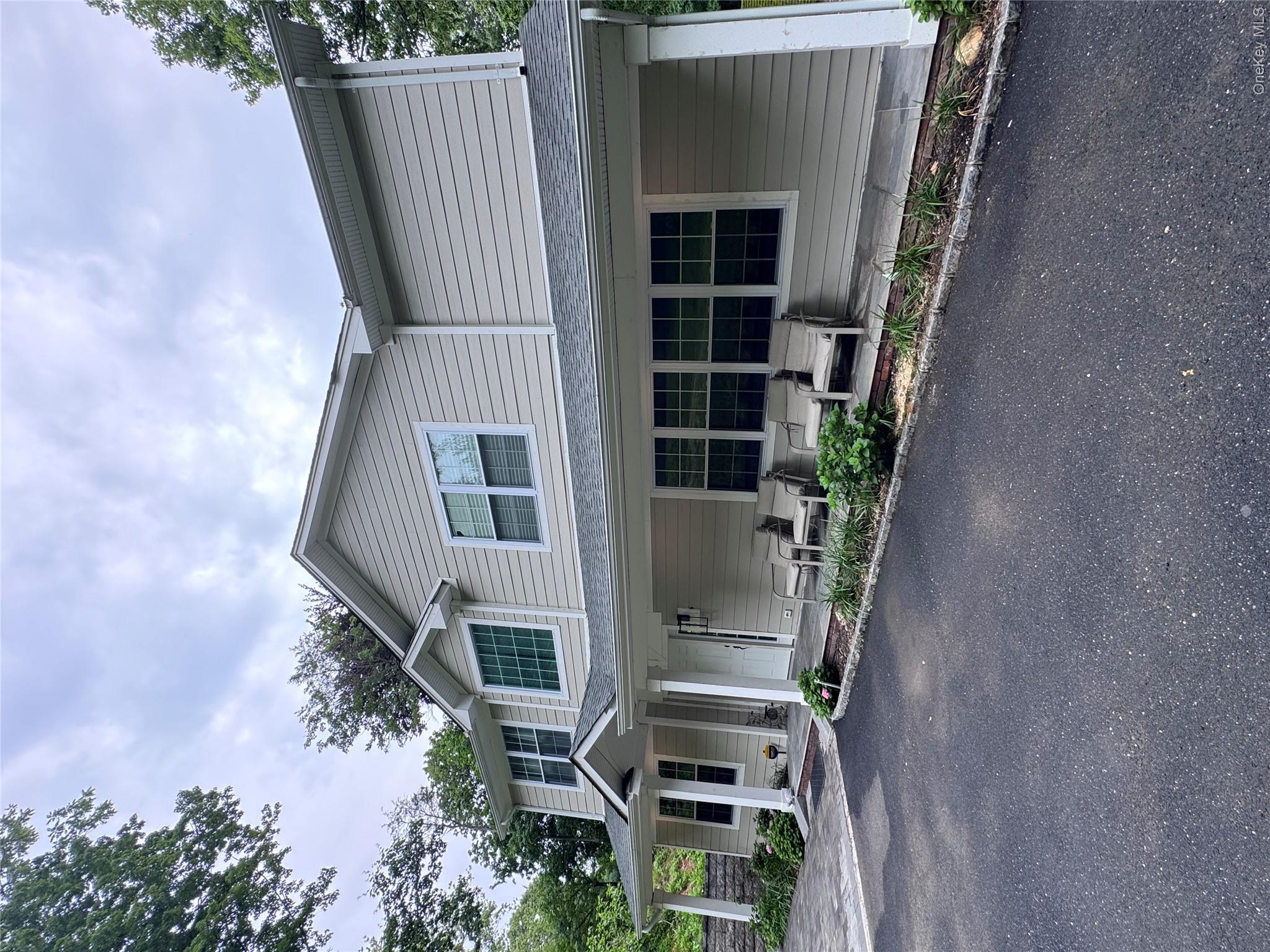 314 Mill Hill Road Mill Neck, NY 11765 - Photo 7 of 15