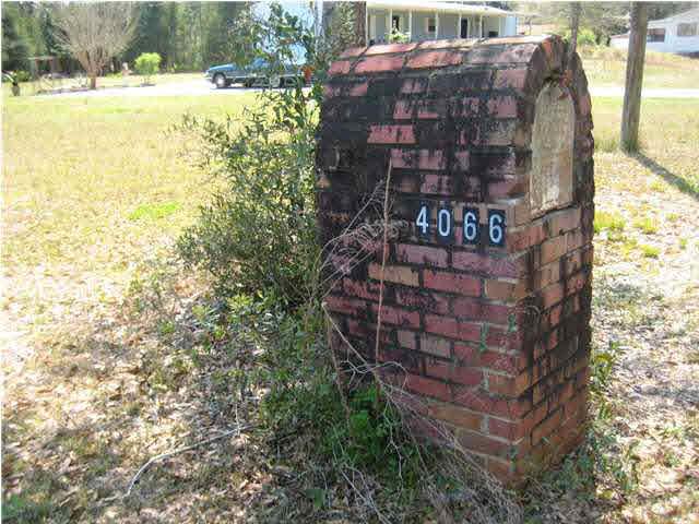 4066 Coachman Road Milton, FL 32583 - Photo 4 of 13