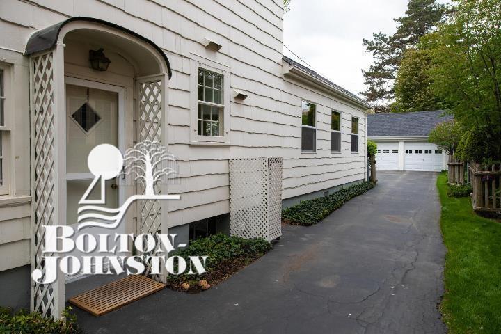 869 Whittier Road Grosse Pointe, MI 48230 - Photo 40 of 60 50041015-40.JPG