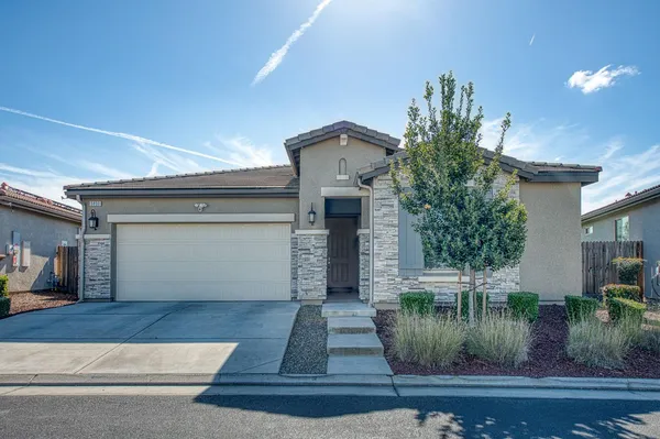 $510,000 | 3830 Leigh Lane, Clovis, CA 93619