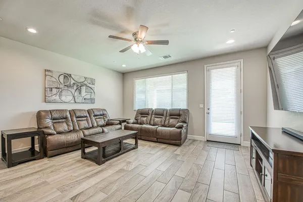 $510,000 | 3830 Leigh Lane, Clovis, CA 93619