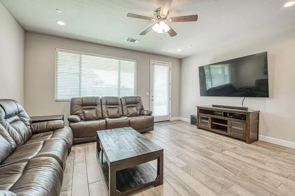 $510,000 | 3830 Leigh Lane, Clovis, CA 93619