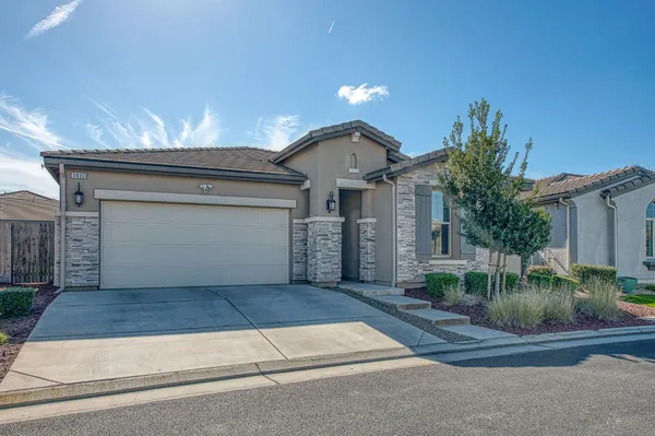 $510,000 | 3830 Leigh Lane, Clovis, CA 93619