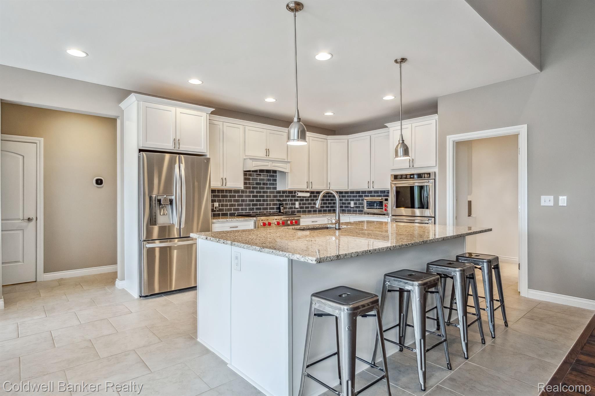 2020 Nollar Bnd Road Whitmore Lake, MI 48189 - Photo 10 of 35 Light and Bright Kitchen
