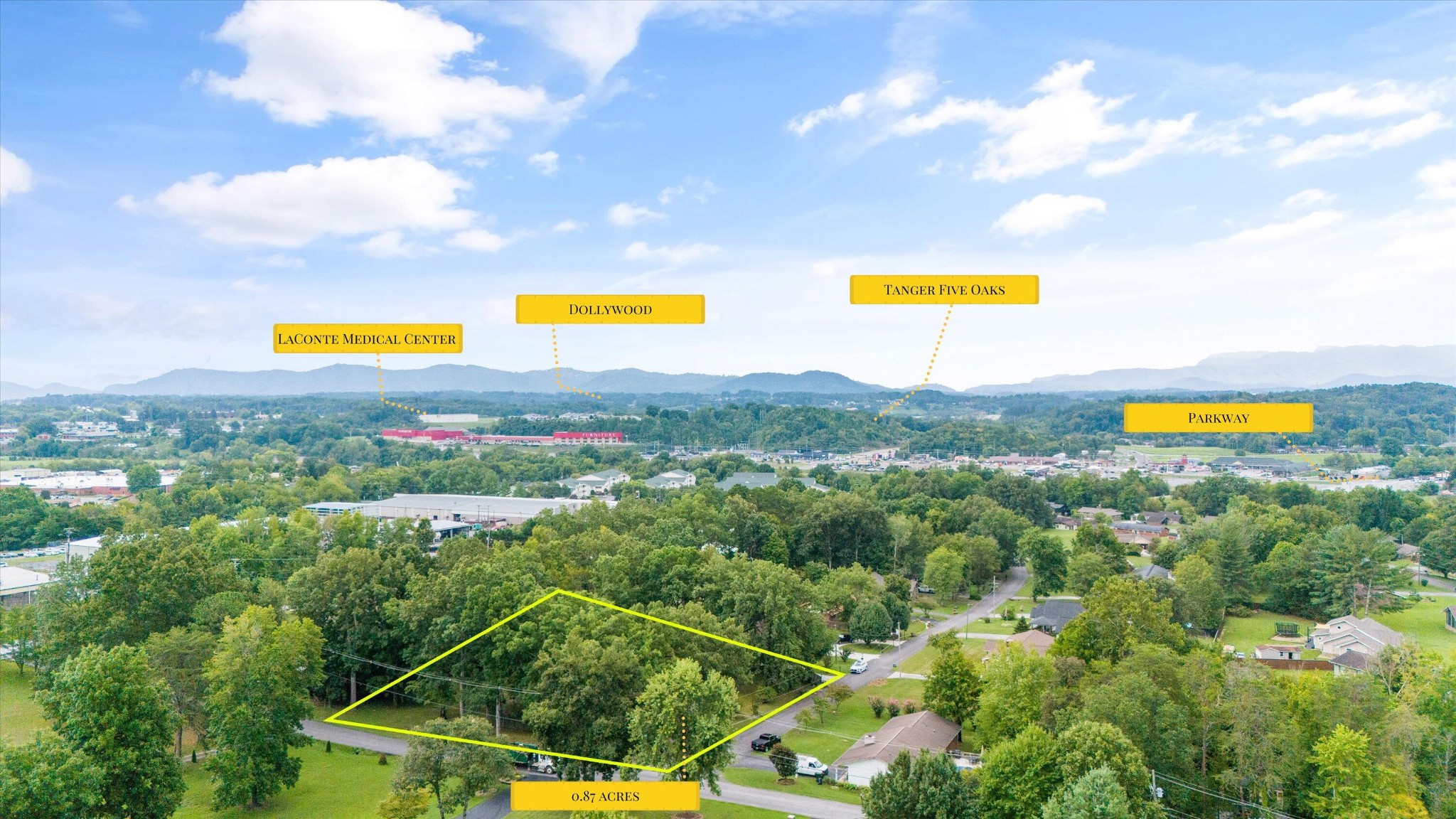 325 Poplar Street Sevierville, TN 37862 - Photo 3 of 43 Gallery Image 3