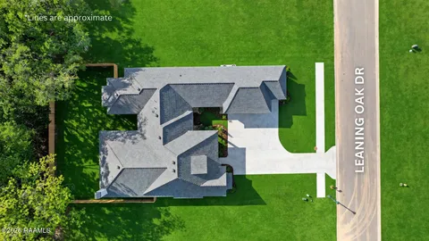 $875,000 | 111 Leaning Oak Drive, Lafayette, LA 70508