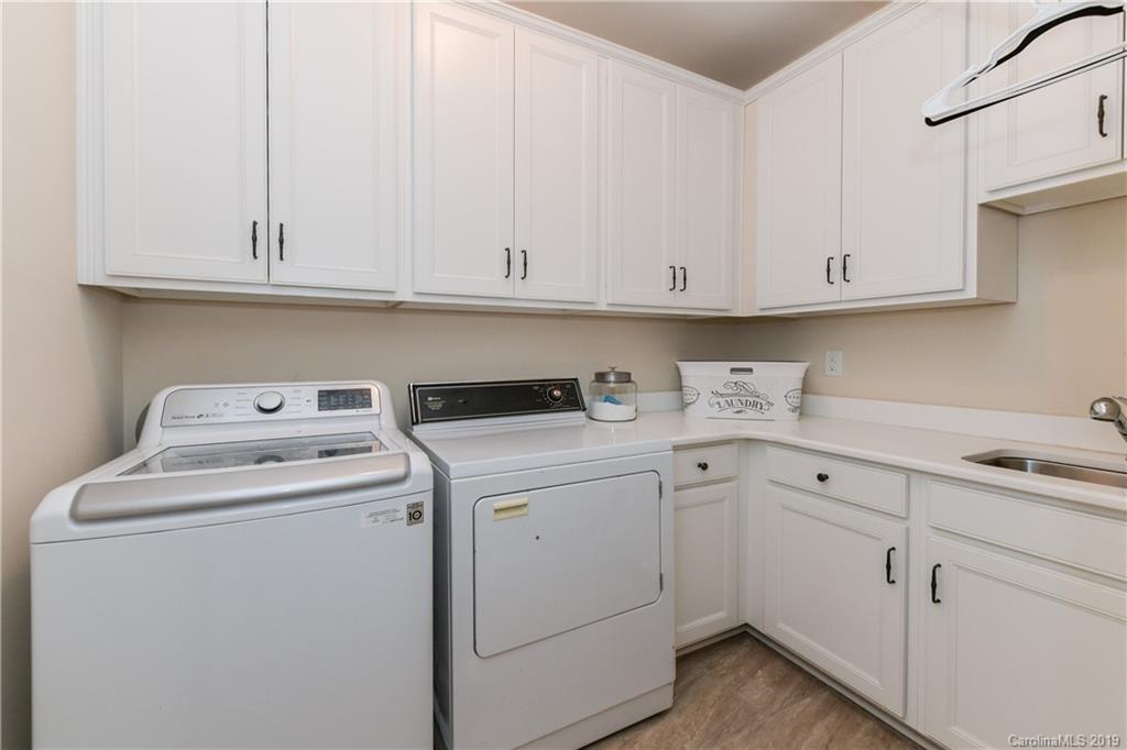 615 Pomegranate Place Fort Mill, SC 29708 - Photo 26 of 34 a utility room with dryer and washer