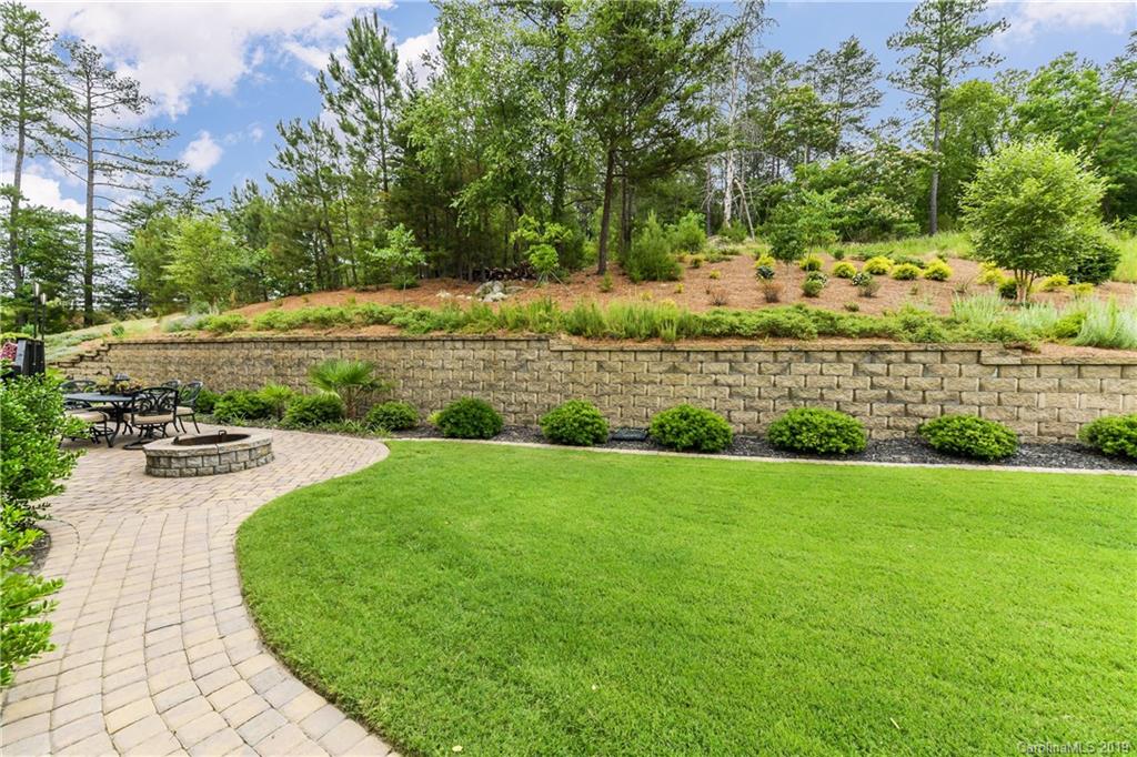 615 Pomegranate Place Fort Mill, SC 29708 - Photo 34 of 34 a view of a garden with houses
