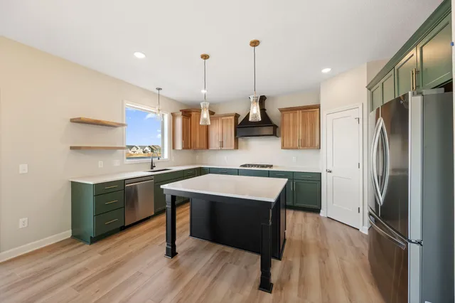 $678,300 | 17965 Hidden Creek Trail, Lakeville, MN 55044