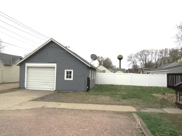 $184,900 | 215 7th Street, Dawson, MN 56232