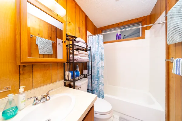 $699,000 | 1361 Kikaha Street, Hilo, HI 96720