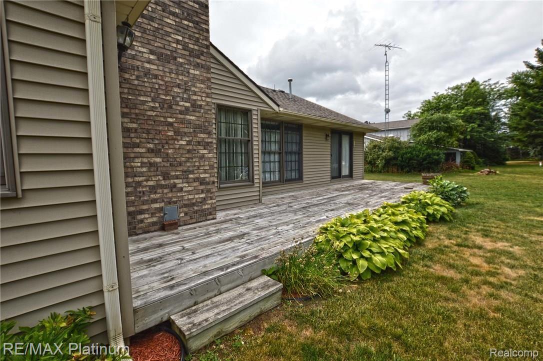 715 Riverside Drive Linden, MI 48451 - Photo 8 of 36 715_Riverside_4.jpg