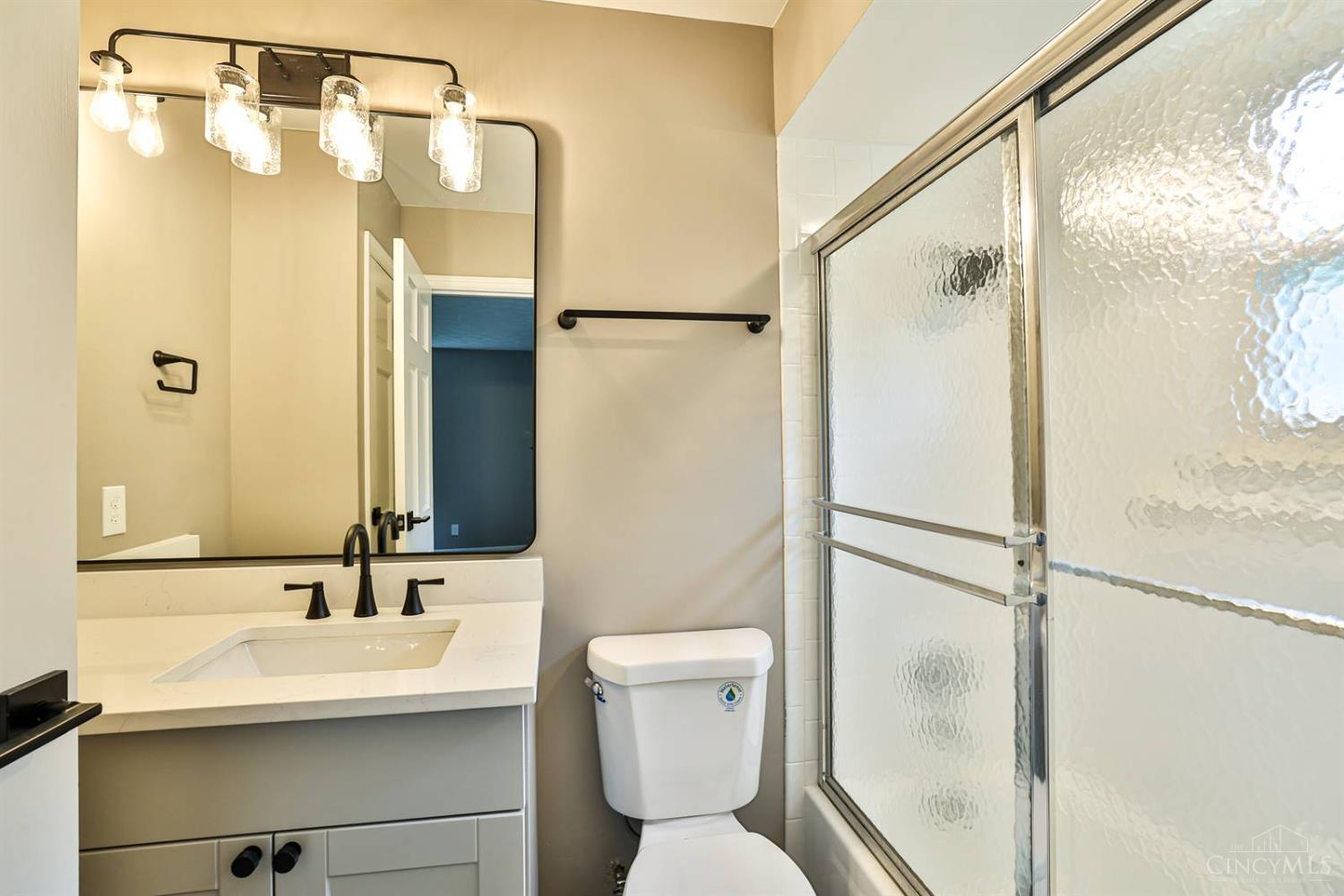 6037 Dunlap Road Cincinnati, OH 45252 - Photo 24 of 50 Gallery Image 24