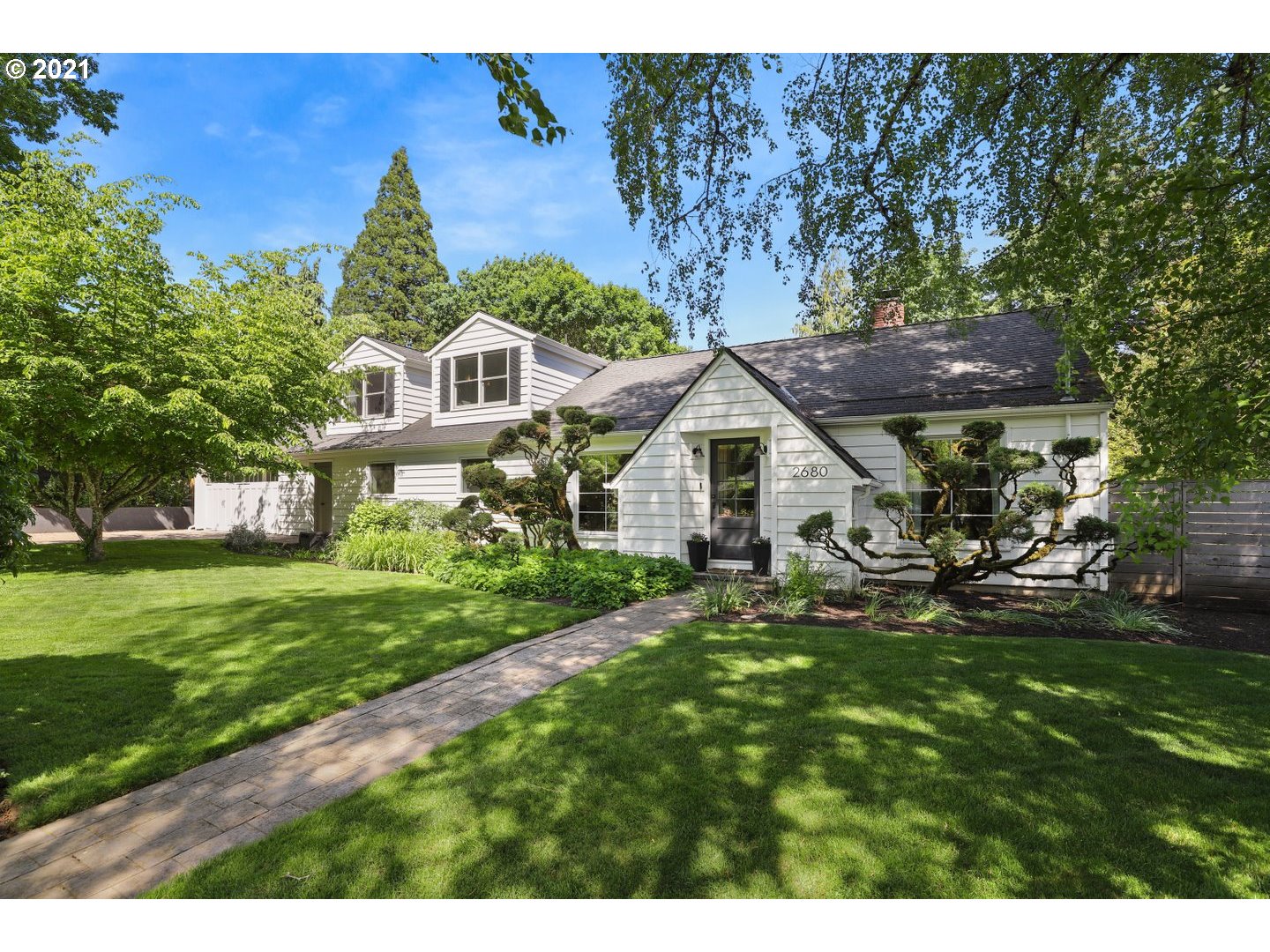 2680 Southwest Maple Lane Portland, OR 97225 - Photo 2 of 32 Gallery Image 2