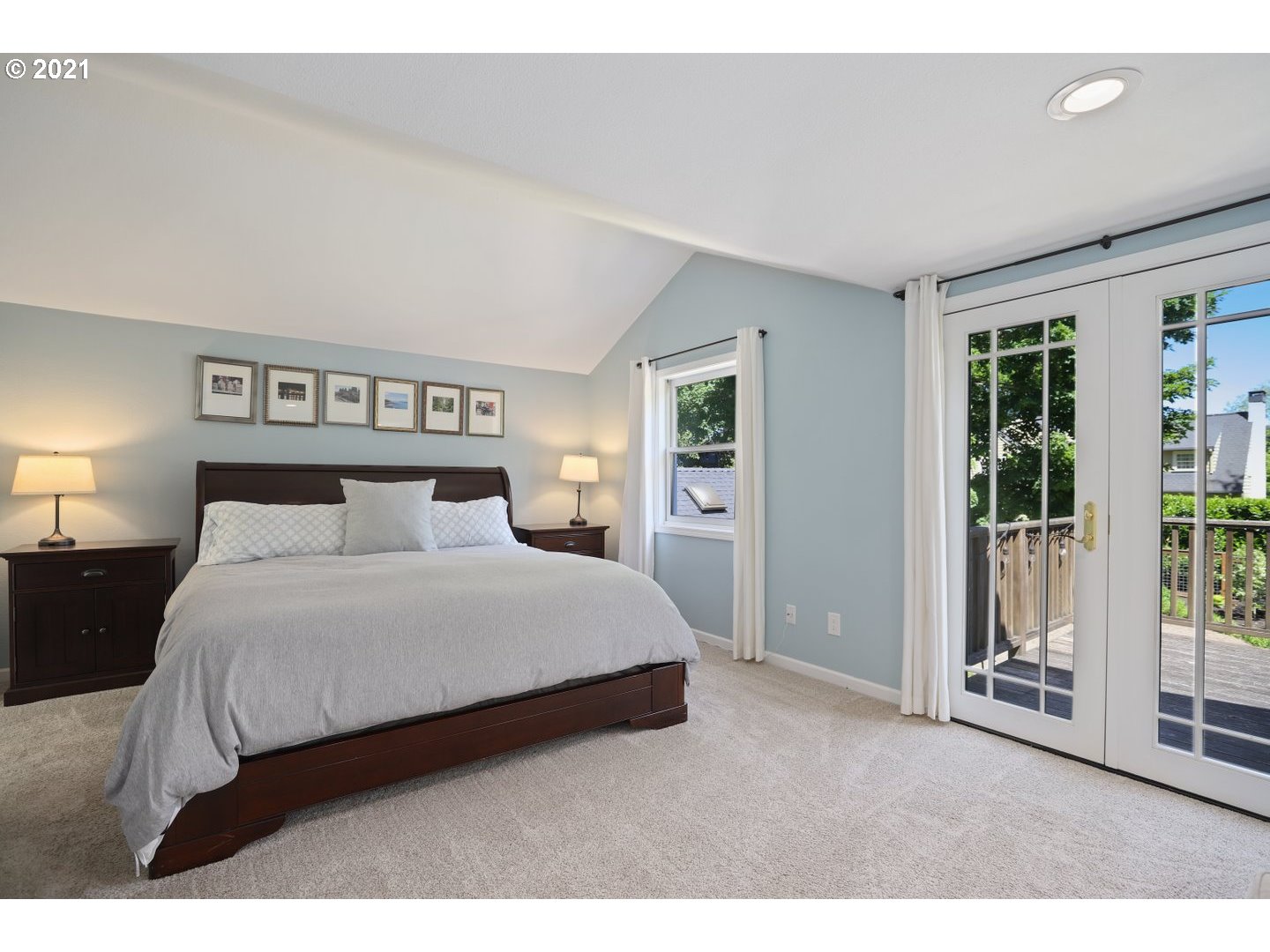 2680 Southwest Maple Lane Portland, OR 97225 - Photo 17 of 32 Gallery Image 17