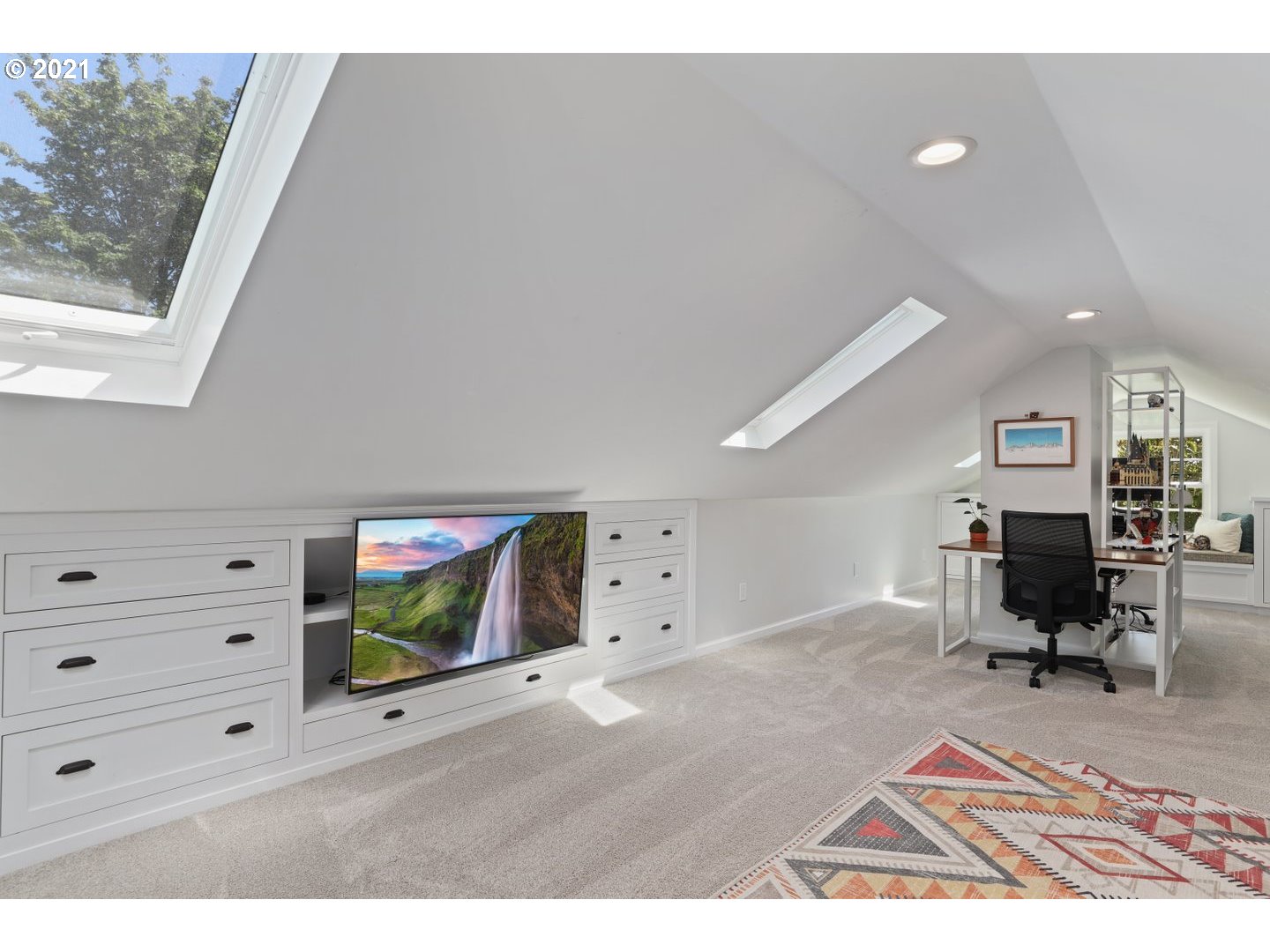 2680 Southwest Maple Lane Portland, OR 97225 - Photo 23 of 32 Gallery Image 23