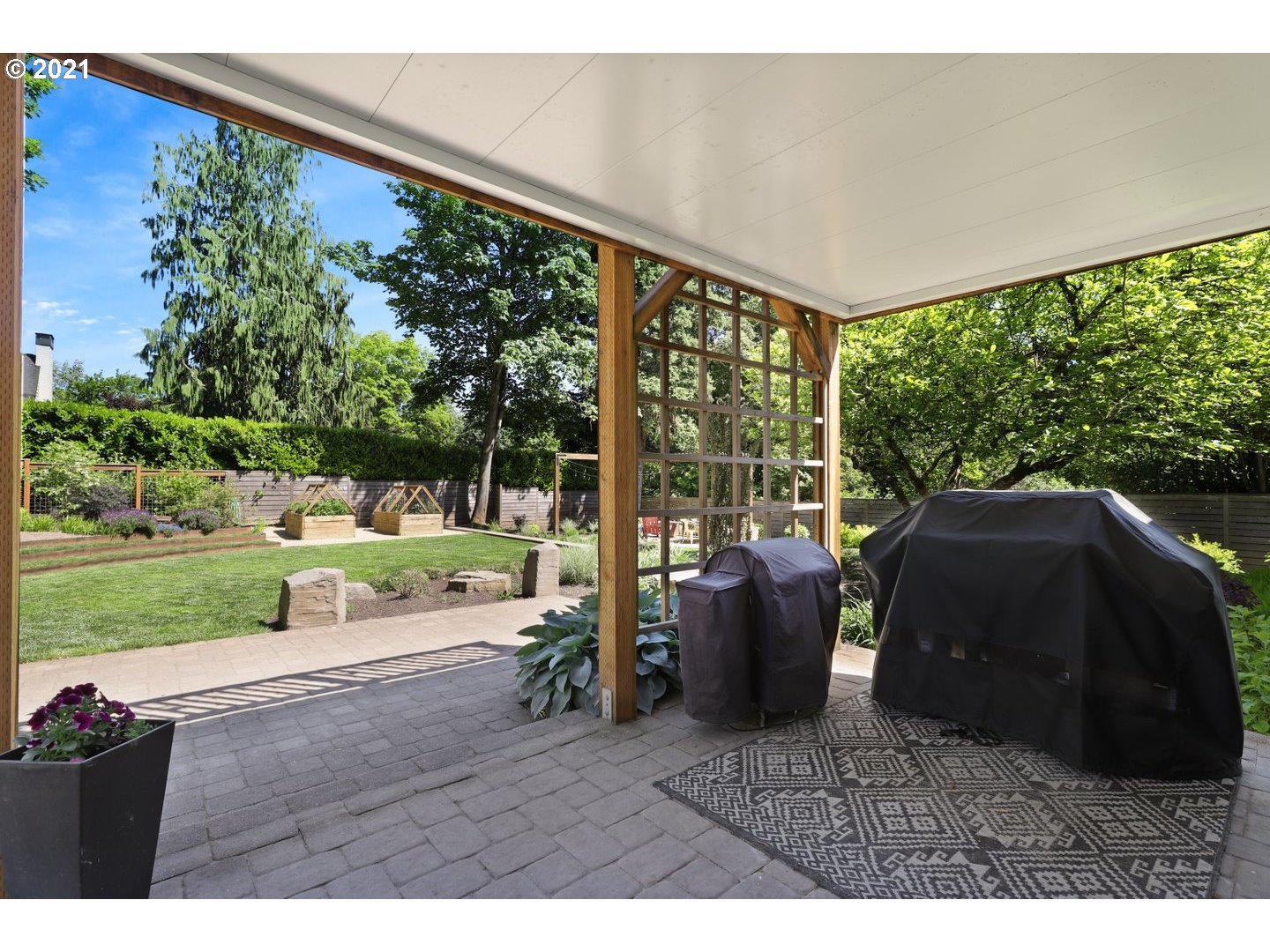 2680 Southwest Maple Lane Portland, OR 97225 - Photo 26 of 32 Gallery Image 26
