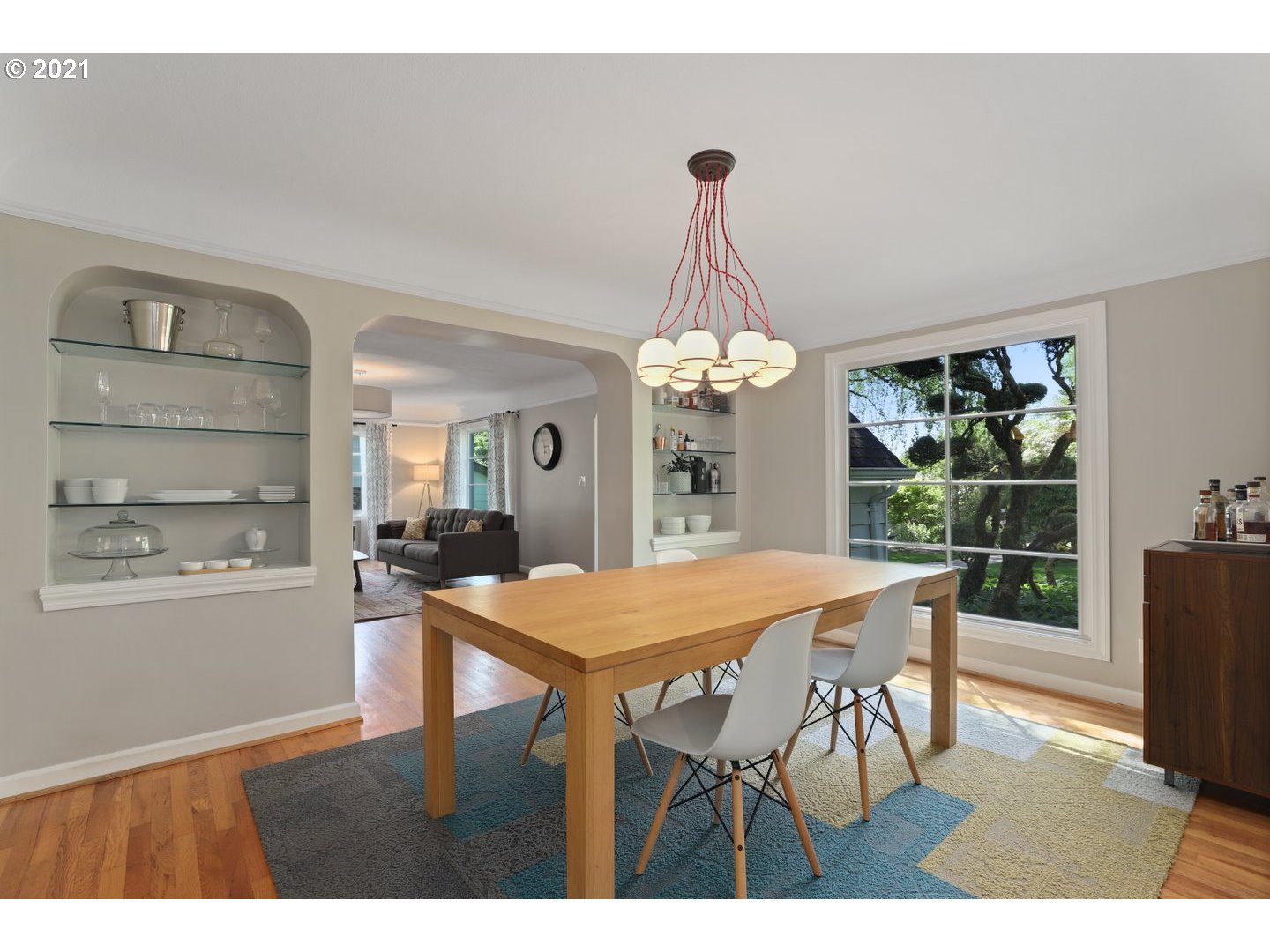 2680 Southwest Maple Lane Portland, OR 97225 - Photo 9 of 32 Gallery Image 9