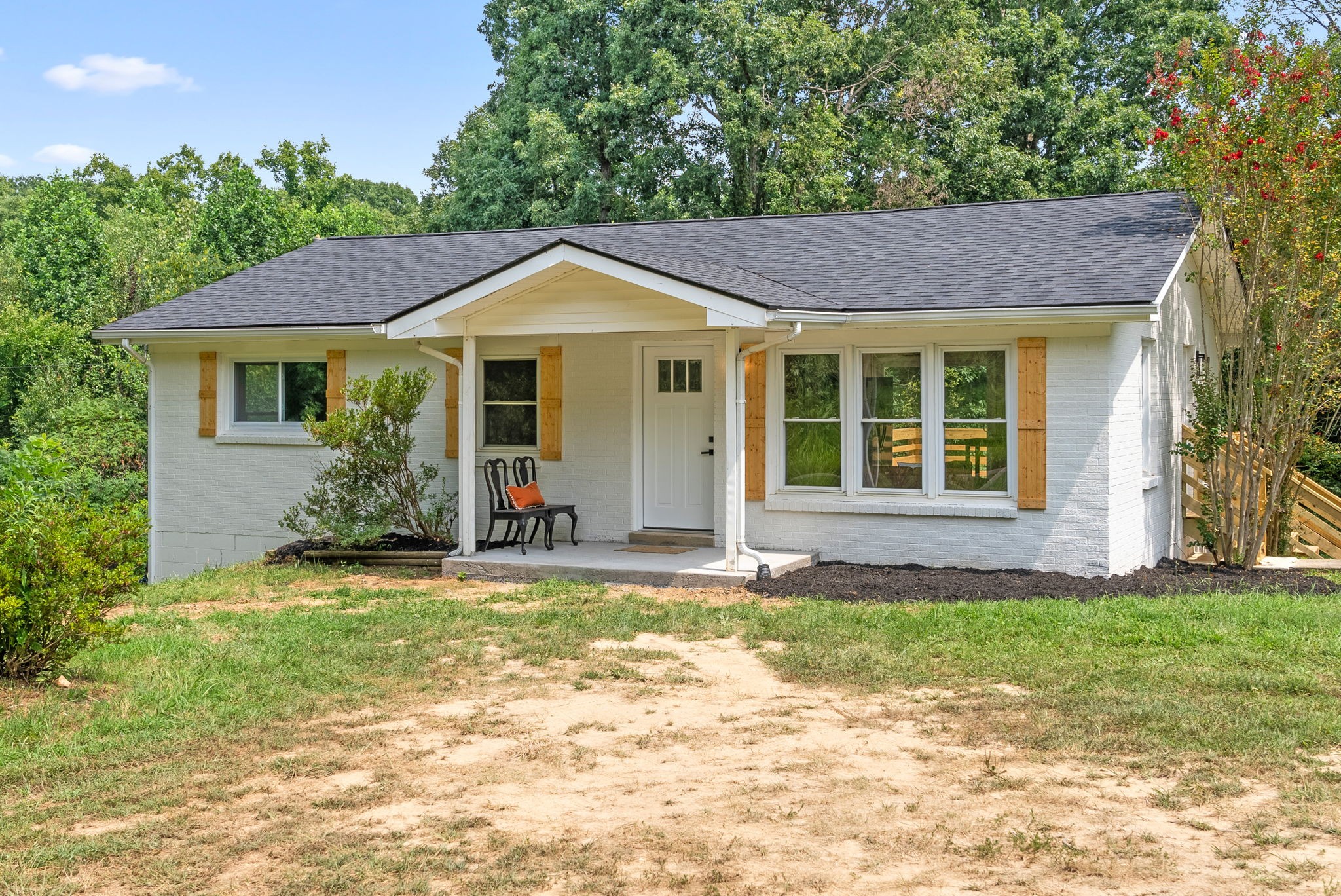 1950 Old Stewart Road Tennessee Ridge, TN 37178 - Photo 2 of 32