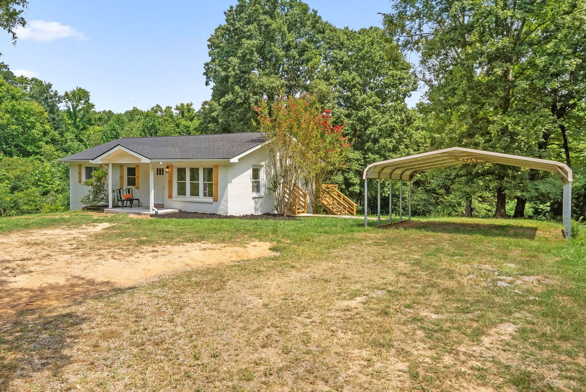 1950 Old Stewart Road Tennessee Ridge, TN 37178 - Photo 3 of 32