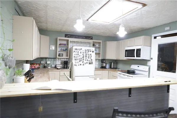 $179,000 | 34829 State Highway, Guilford, MO 64457