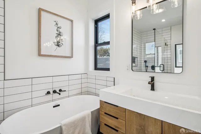 $1,995,000 | 2411 Sixth Street, Berkeley, CA 94710