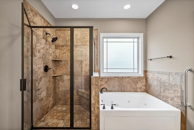 $699,500 | 208 Markie Drive, Clarksville, TN 37043