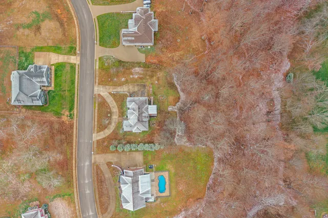 $699,500 | 208 Markie Drive, Clarksville, TN 37043