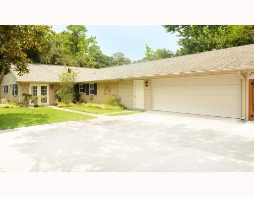15 Chestnut Place Luling, LA 70070 - Photo 2 of 12 Gallery Image 2