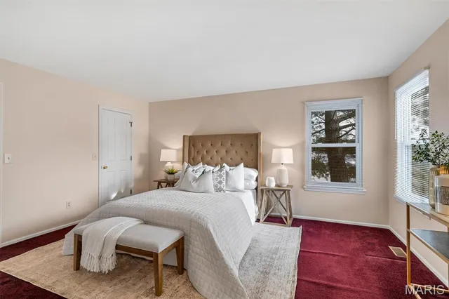 $450,000 | 102 Meramec Meadows Court, Fenton, MO 63026