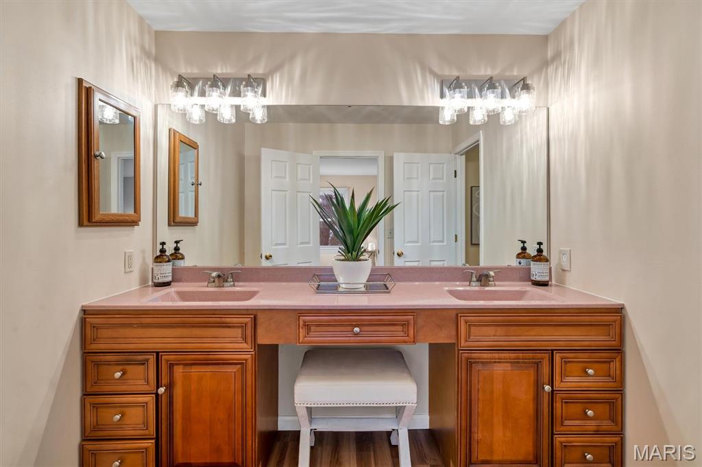 102 Meramec Meadows Court Fenton, MO 63026 - Photo 19 of 48