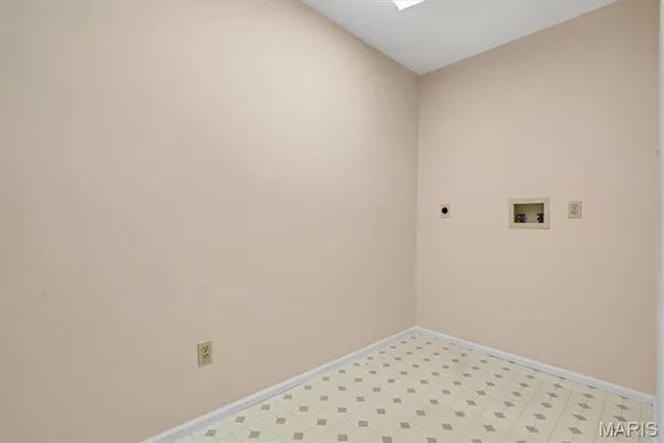 $450,000 | 102 Meramec Meadows Court, Fenton, MO 63026