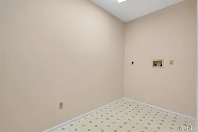 $450,000 | 102 Meramec Meadows Court, Fenton, MO 63026