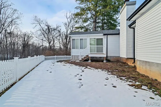 $450,000 | 102 Meramec Meadows Court, Fenton, MO 63026