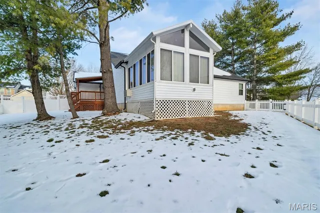 $450,000 | 102 Meramec Meadows Court, Fenton, MO 63026