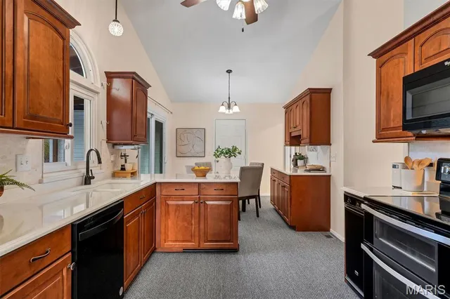 $450,000 | 102 Meramec Meadows Court, Fenton, MO 63026