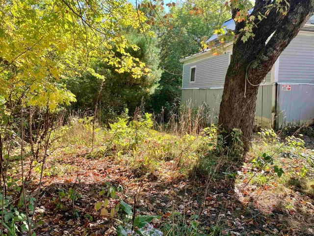 $109,900 | 71 Woodbury Street, Hardwick, VT 05843