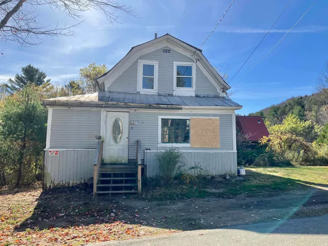 $109,900 | 71 Woodbury Street, Hardwick, VT 05843
