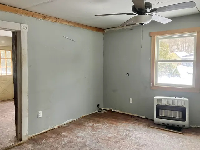 $119,900 | 71 Woodbury Street, Hardwick, VT 05843