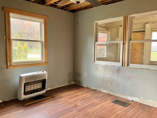 $109,900 | 71 Woodbury Street, Hardwick, VT 05843