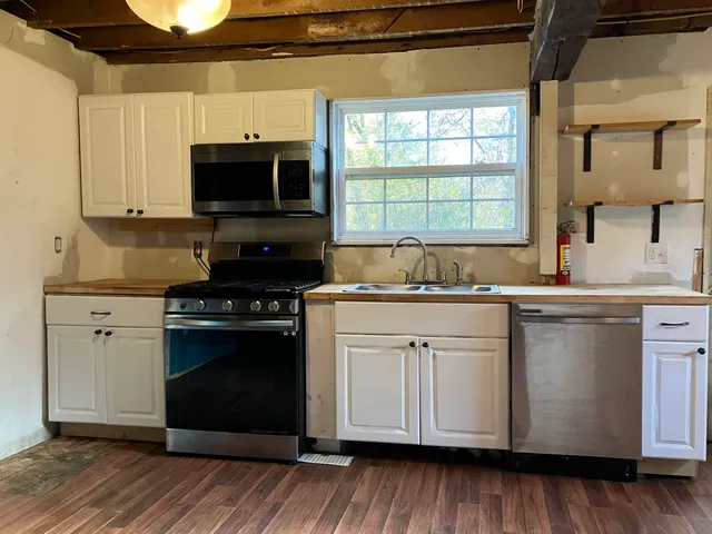 $109,900 | 71 Woodbury Street, Hardwick, VT 05843