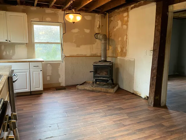 $109,900 | 71 Woodbury Street, Hardwick, VT 05843