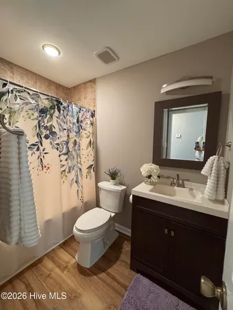 $2,250 | 7019 Sound Drive, Unit SOUTH, Emerald Isle, NC 28594