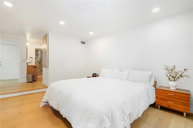 $850,000 | 3430 Timber Lake, Unit 52, Costa Mesa, CA 92626