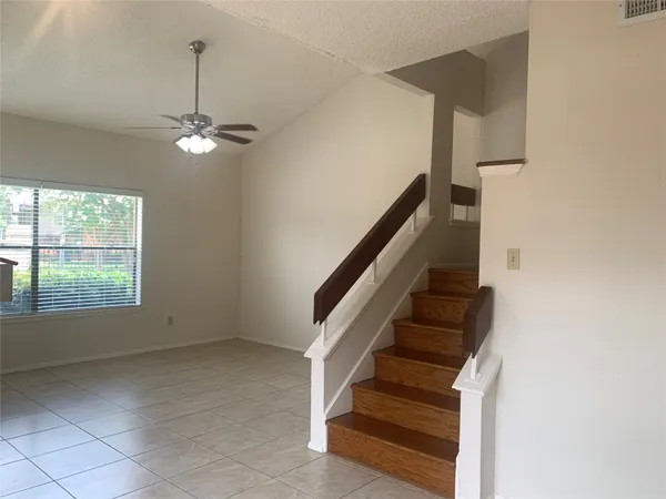 $1,500 | 2710 Grants Lake Boulevard, Unit M2, Sugar Land, TX 77479