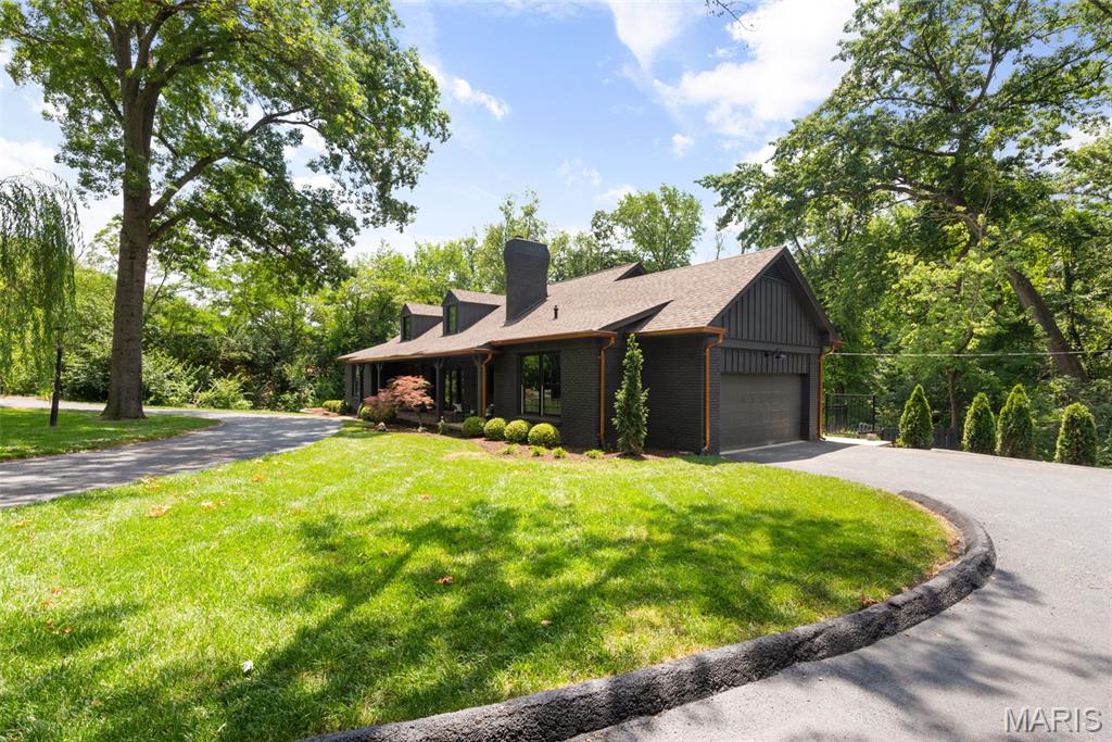 9 Sumac Lane St. Louis, MO 63124 - Photo 3 of 53