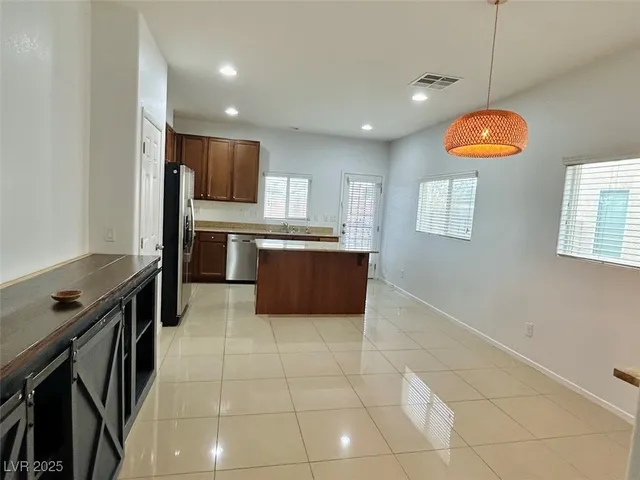 $1,950 | 5343 Rapunzel Court, Las Vegas, NV 89113